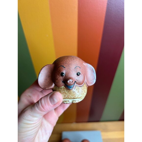 Vintage pottery elephant salt and pepper shakers and toothpick holder set - Picture 5 of 8